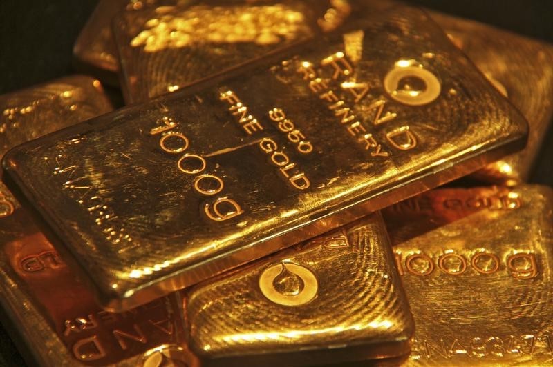 Vàng chịu áp lực trước USD và lợi suất